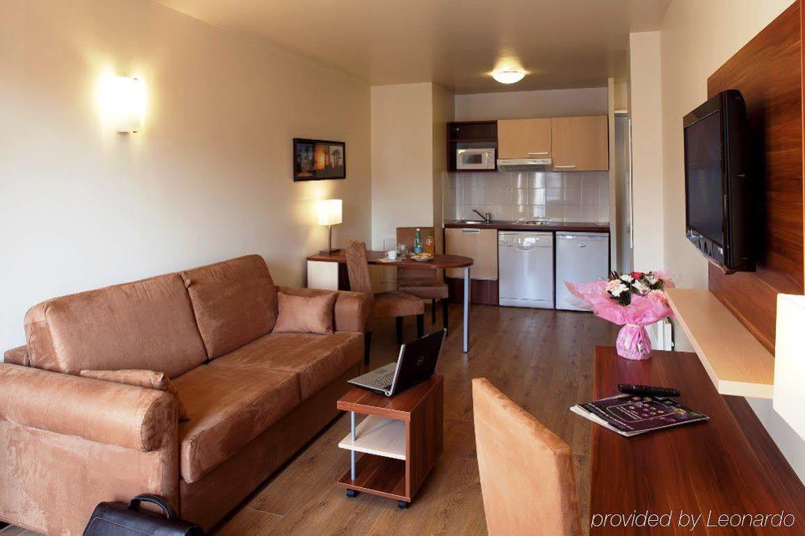 Villa Val Senart 1Ere Avenue Quincy-sous-Sénart Rum bild